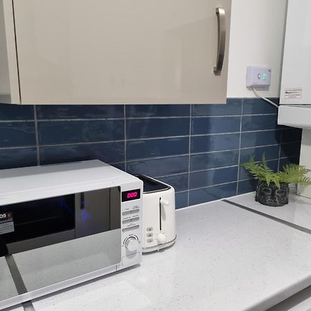 Beautiful Modern Apartment On Wick Lane Londyn Zewnętrze zdjęcie