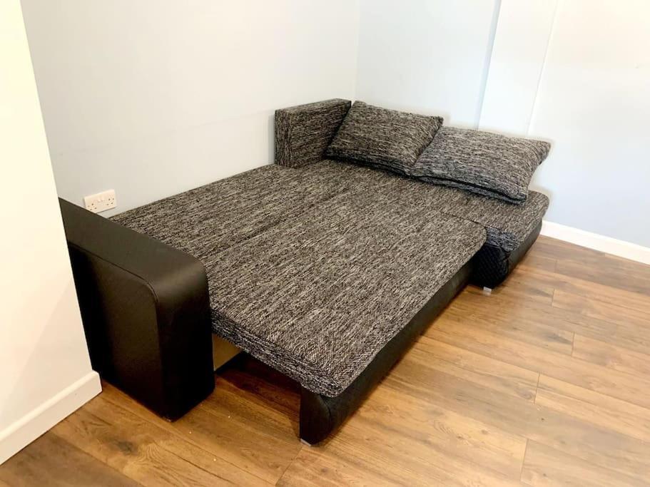 Beautiful Modern Apartment On Wick Lane Londyn Zewnętrze zdjęcie